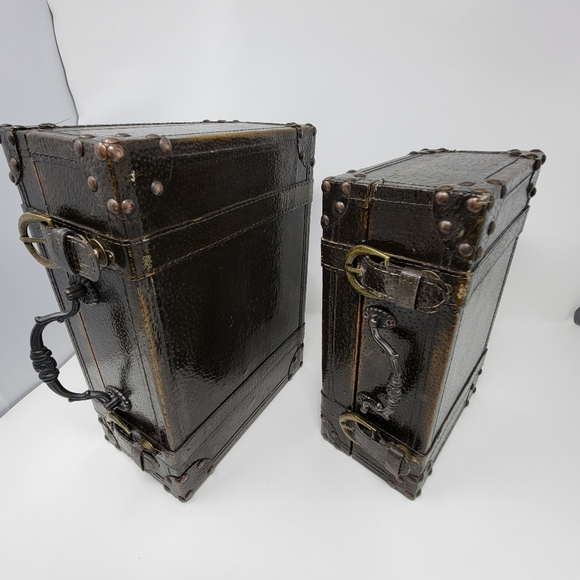 Vintage Stacking Trunks, Antique Decor Storage - Picture 7 of 9